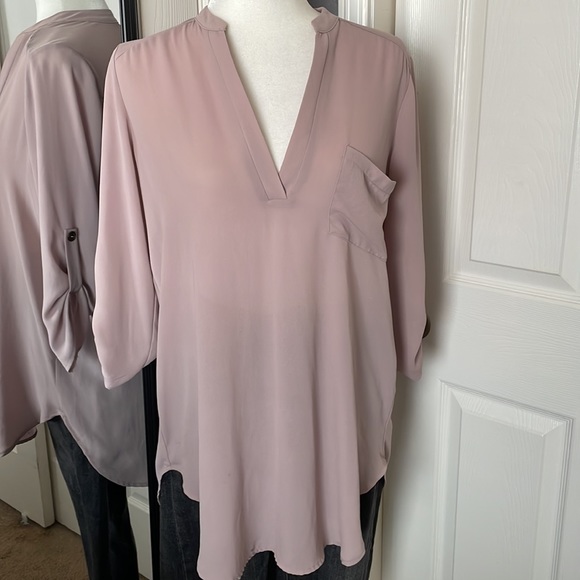 Lush drapery tunic top in blush - Picture 6 of 9